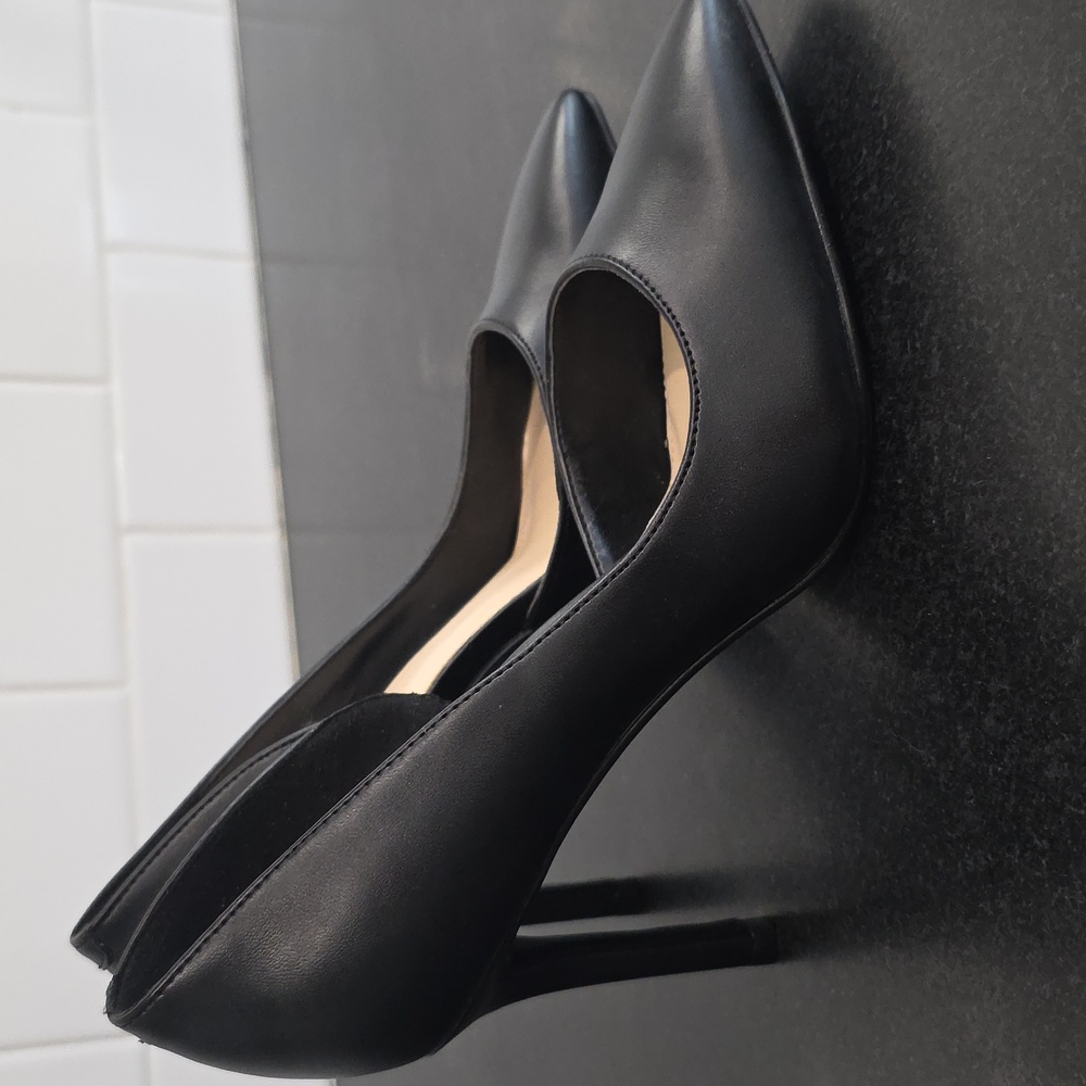 Nine West Classic Dorsay Black Leather Heels